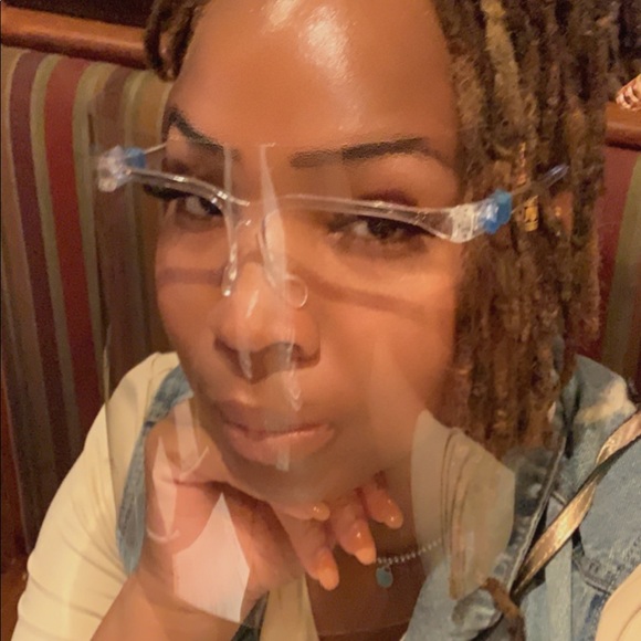 Meet your Posher, Olympia - Picture 1 of 1